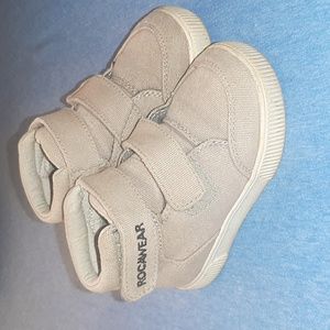 Rocawear high top sneakers